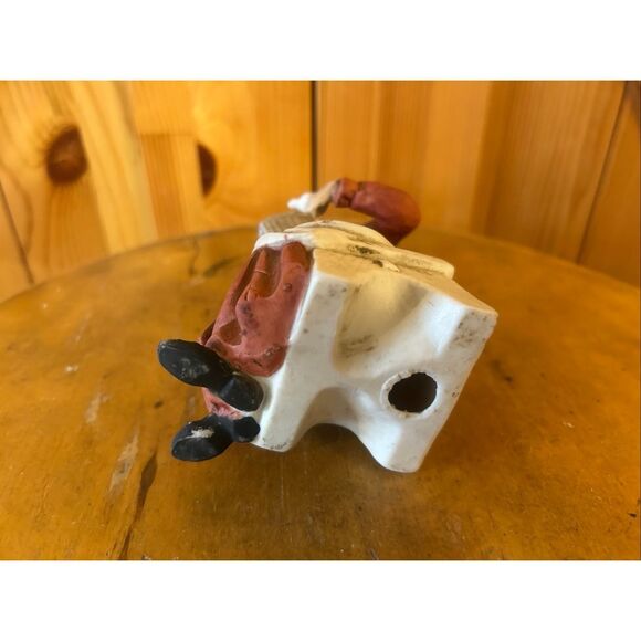 Vtg Grandma Flambro Figurine Lady with Bird Box on Bench Approx 5.5" (5555) - Picture 6 of 6